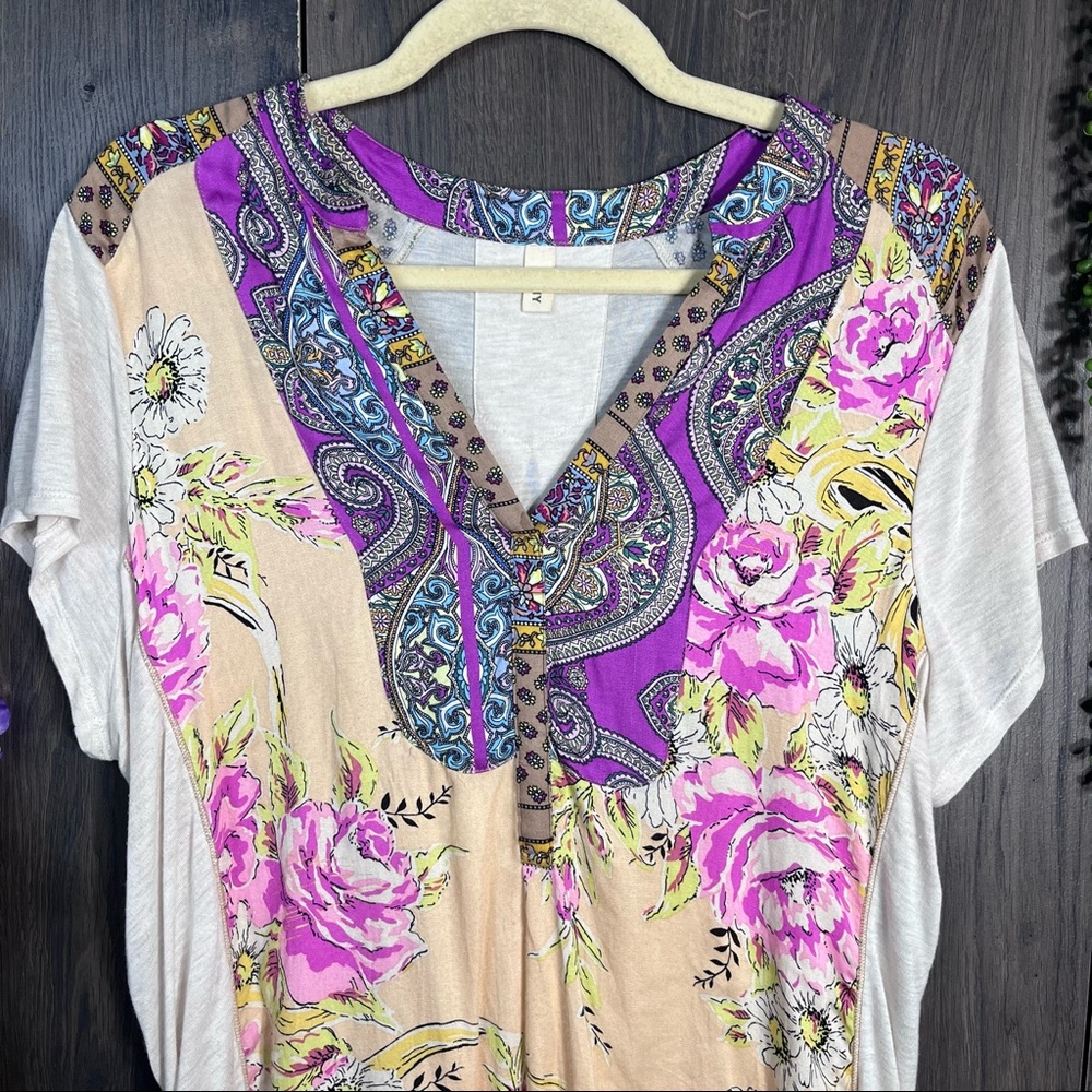 Anthropologie Beige and Purple Floral Mixed-Media V-Neck Top Large VGUC - Picture 3 of 13